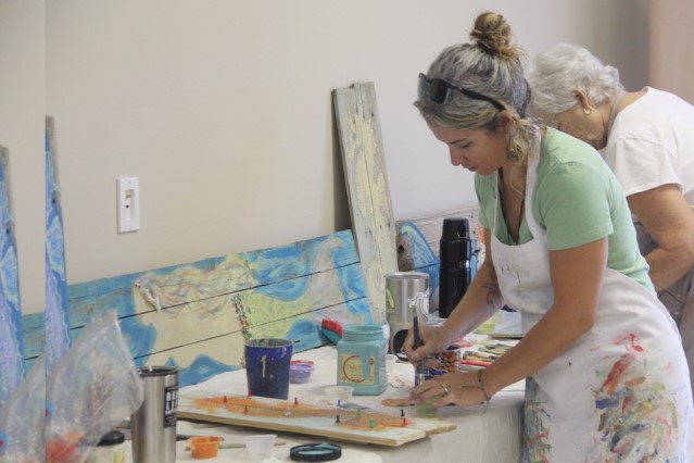 Pallet Painting Party - Slide 2