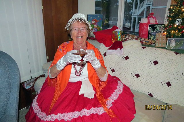 Christmas Eve 2014 <br> Photos by Nora Szabo - Slide 1