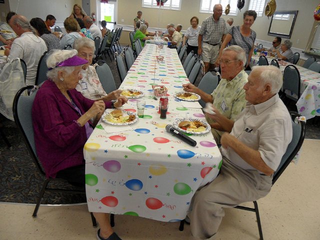 Les Downings 90th birthday Party - Slide 36