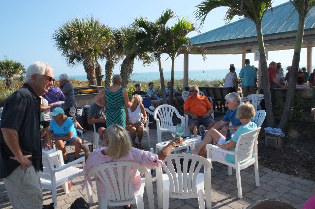 Time change party at the Tiki <br> Photos by Roger Cissa - Slide 1