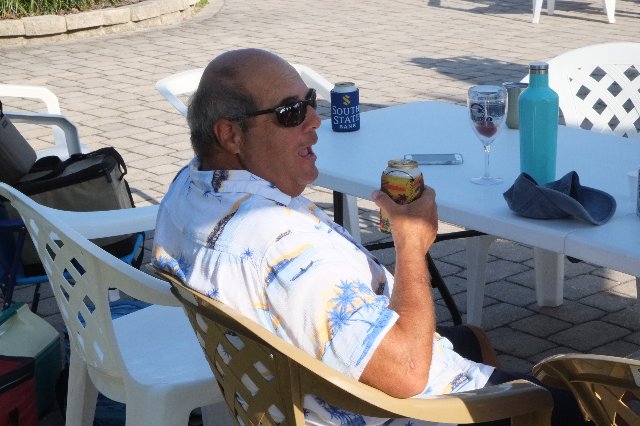 Time change party at the Tiki <br> Photos by Roger Cissa - Slide 8