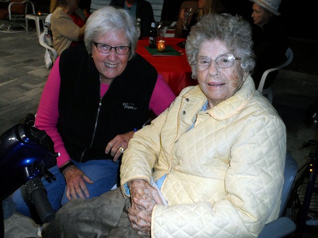 Christmas Tree Lighting Party Nov 30 2018 - Slide 23